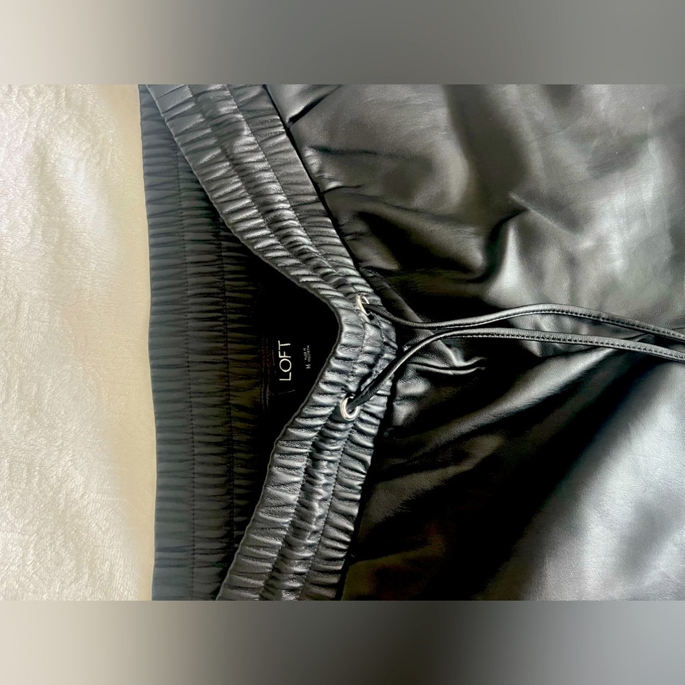 Super soft faux leather cropped pants